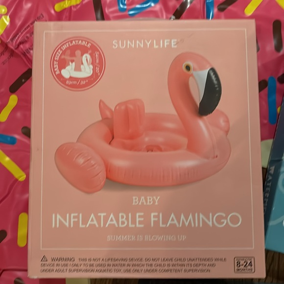 Pool float bundle 🦩 🍉 🦢 🍩 - Picture 2 of 4